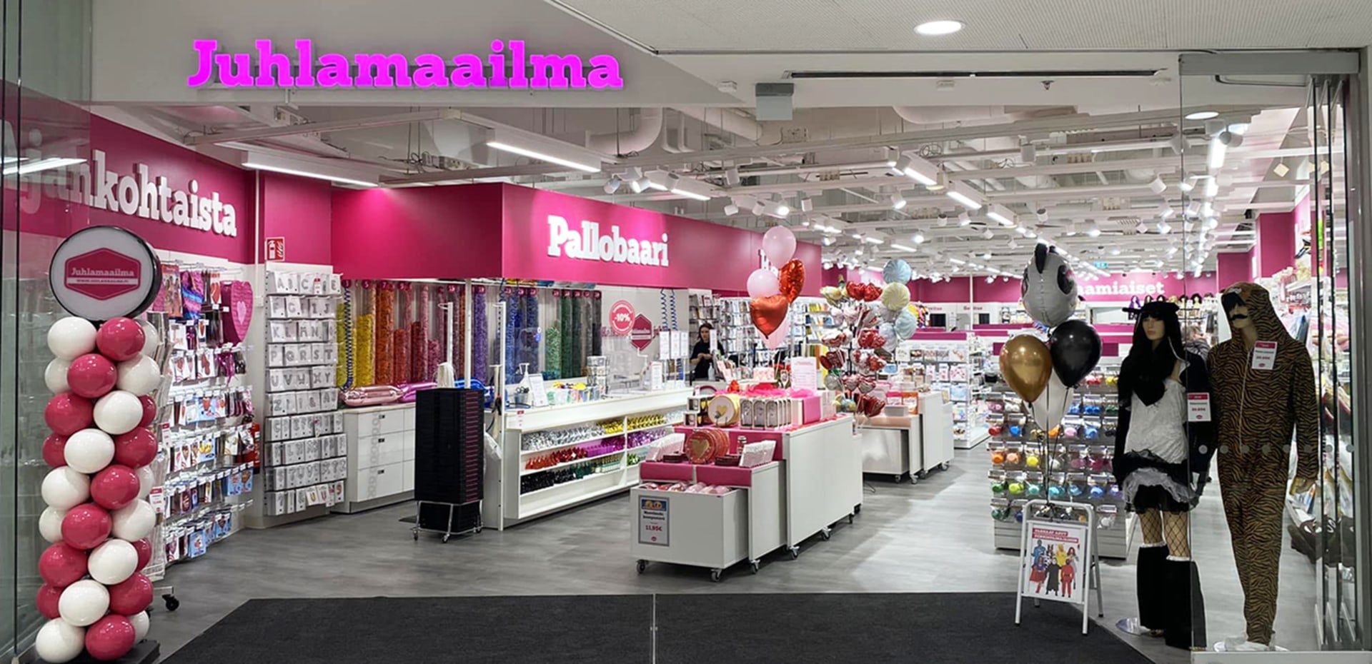 Juhlamaailma - kaikkea juhliin ja arkea nostattamaan. Synttäreille, teema- ja kalenterijuhliin kattaus- ja leivontatuotteet, ilmapallot, koristeet, naamiaisasut ja maskeeraus.