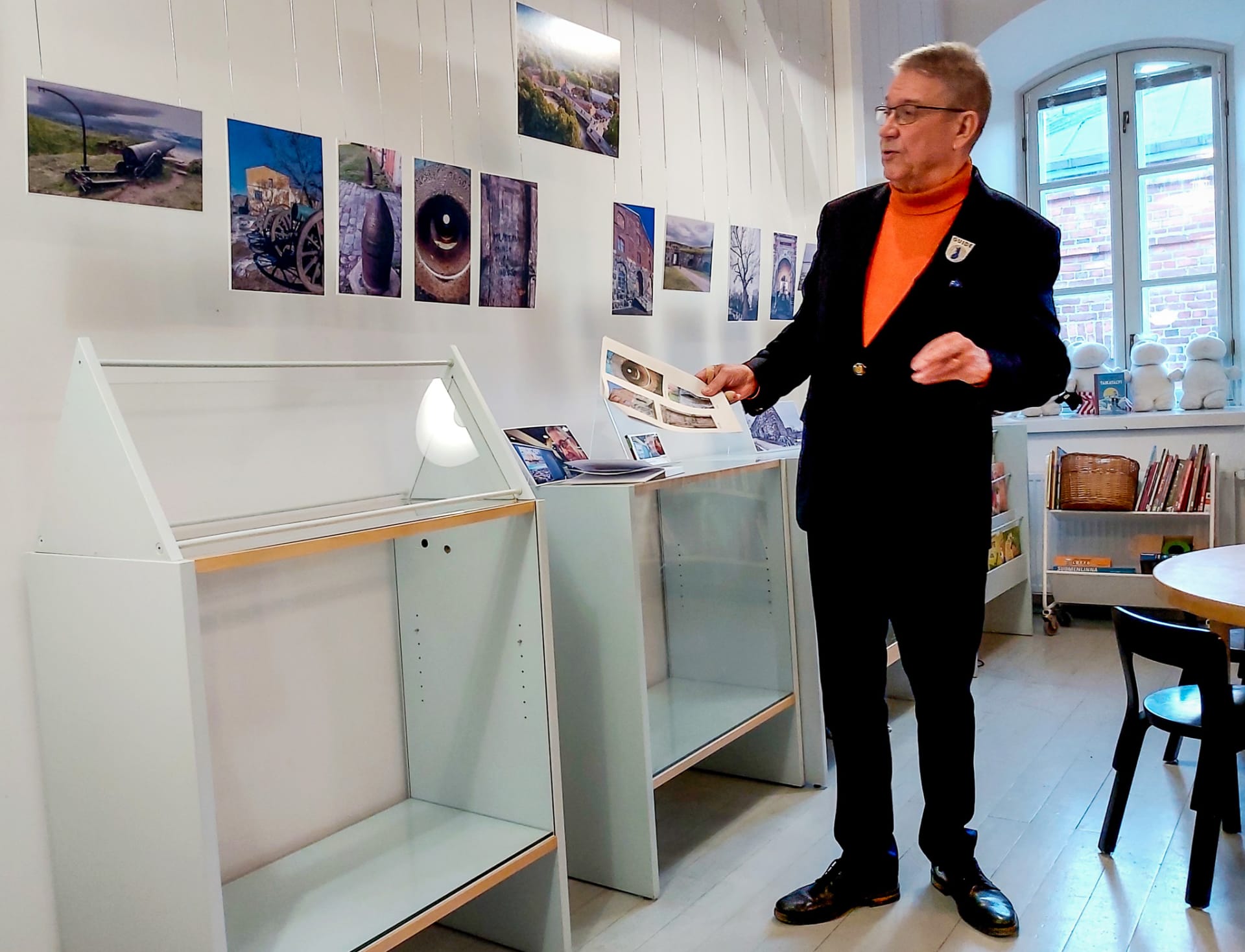 Valokuvanäyttelyni avajaiset Suomenlinnan kirjastossa