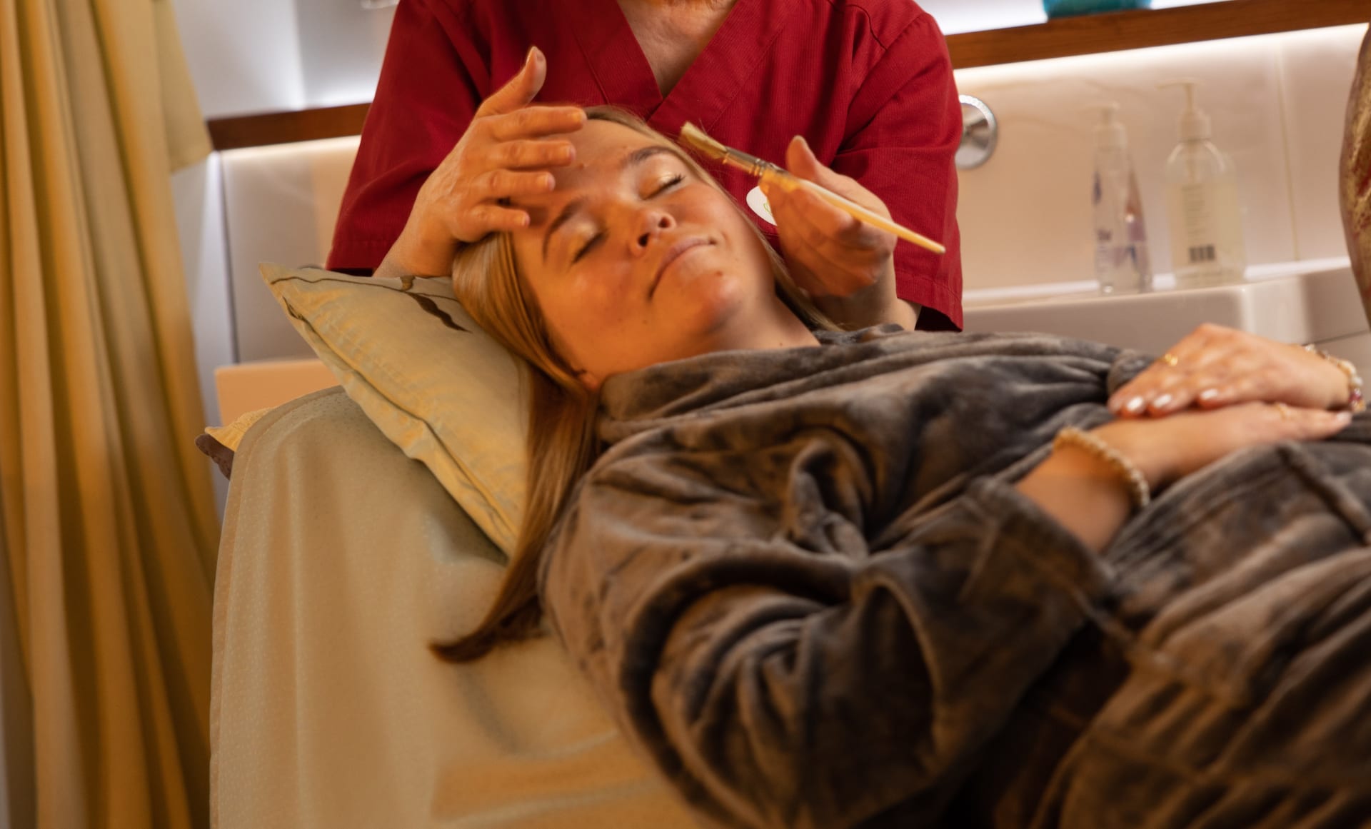 The Midnight Sun pampering-package