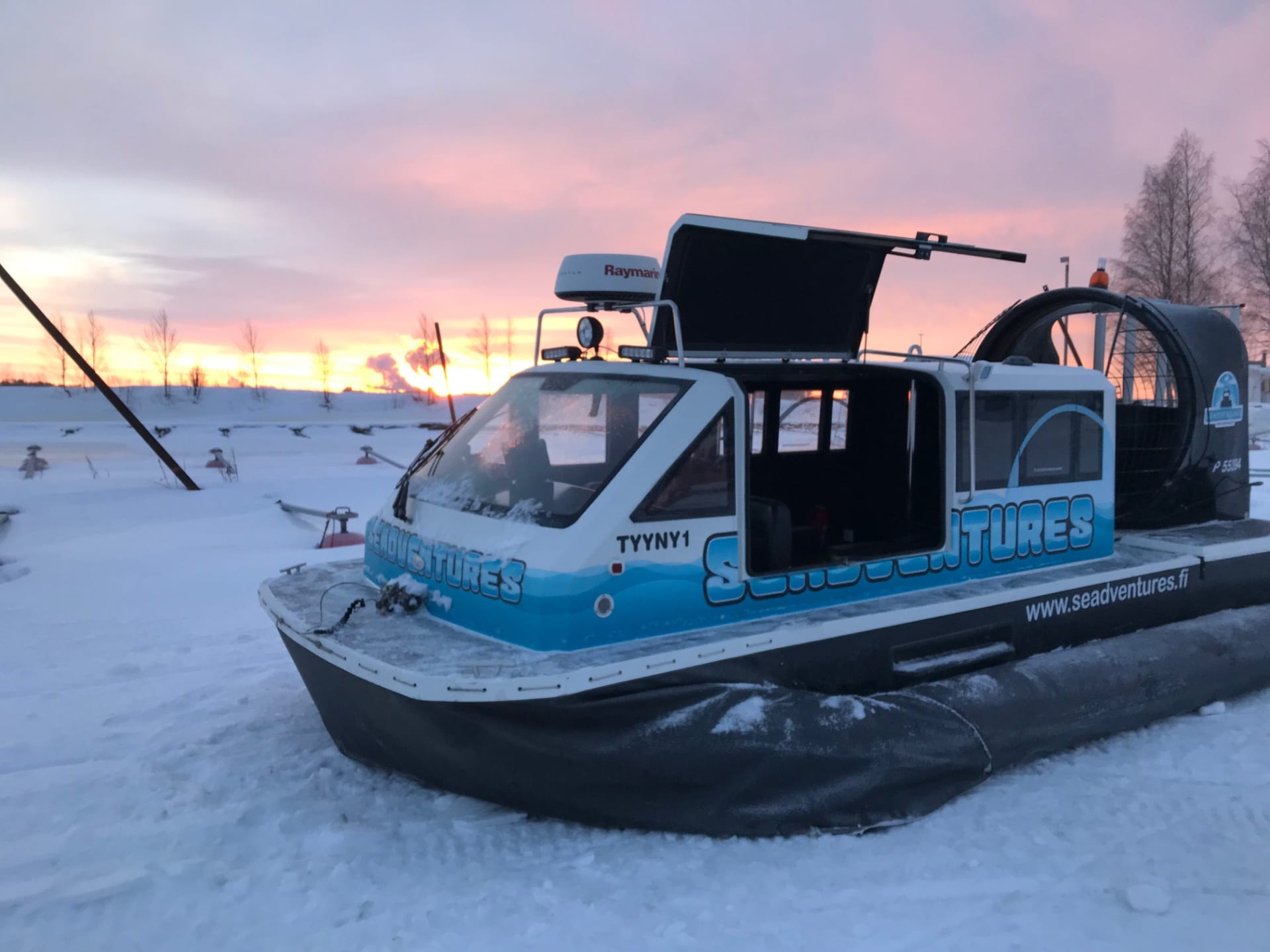 Hovercraft doors open