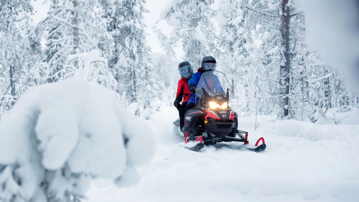 Snowmobiling Finland TunturiFlow Snowmobile and MoonBike rentals & guided tours | Visit Finland