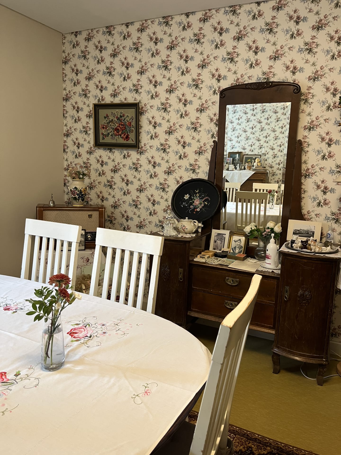 Meeting room Mummola with romantic and old-fashioner interieur.