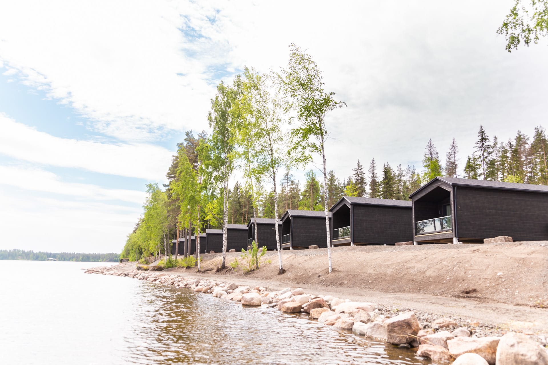 Lakeside suites 