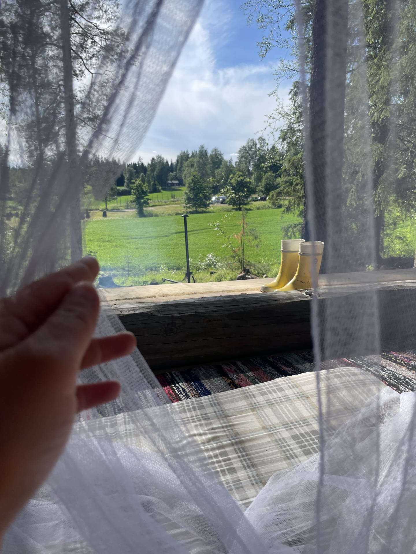 Hyttyssuoja vuokrattavissa 10€/suoja.