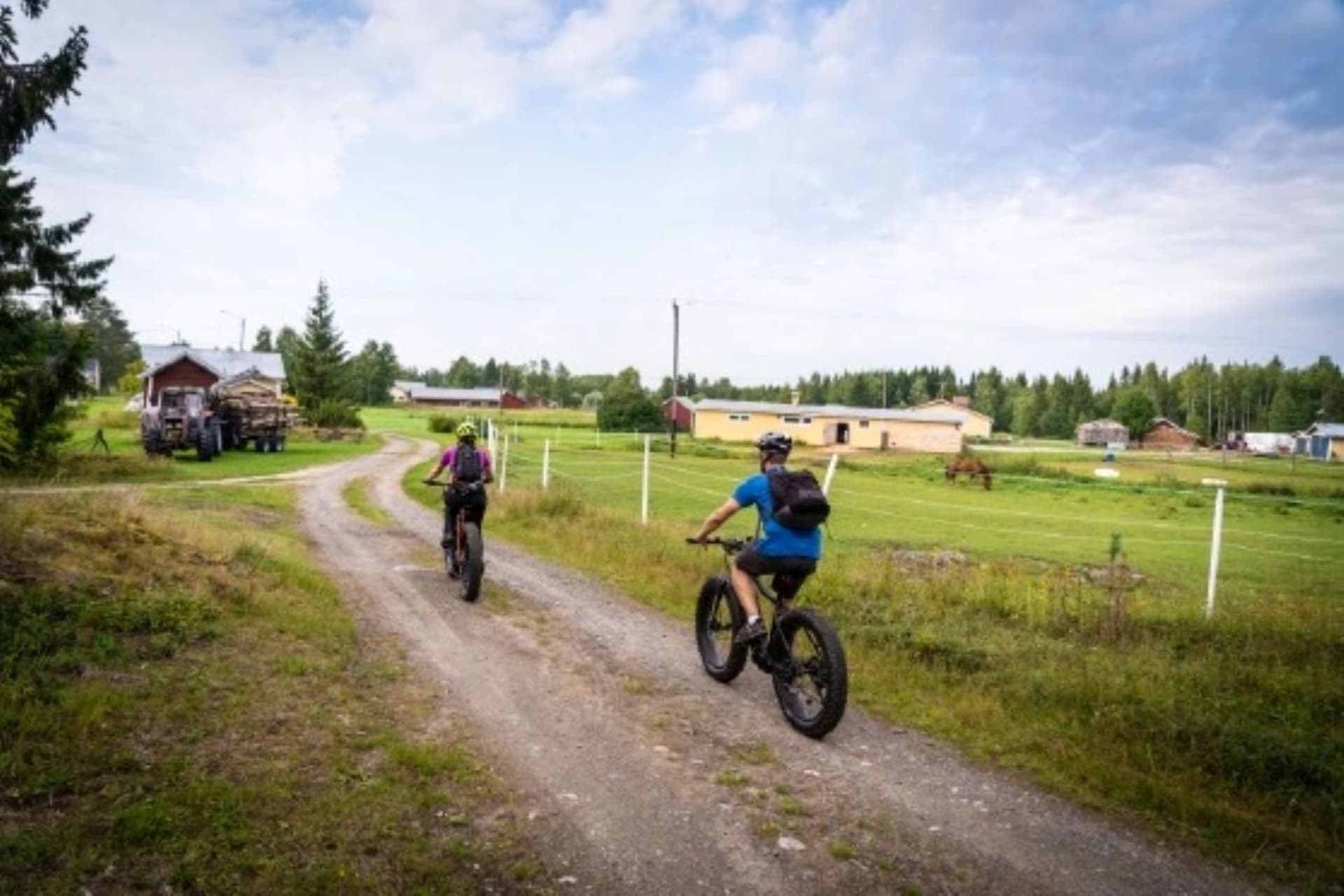 Coutryside roads by eFatbikes