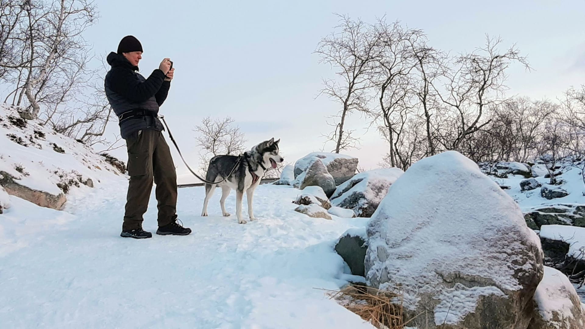 Guide Martti with assistant guide Peni of Kilpisjärvi Huskies