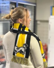 Ice hockey scarf with Kärpät-logo in Oulushop.