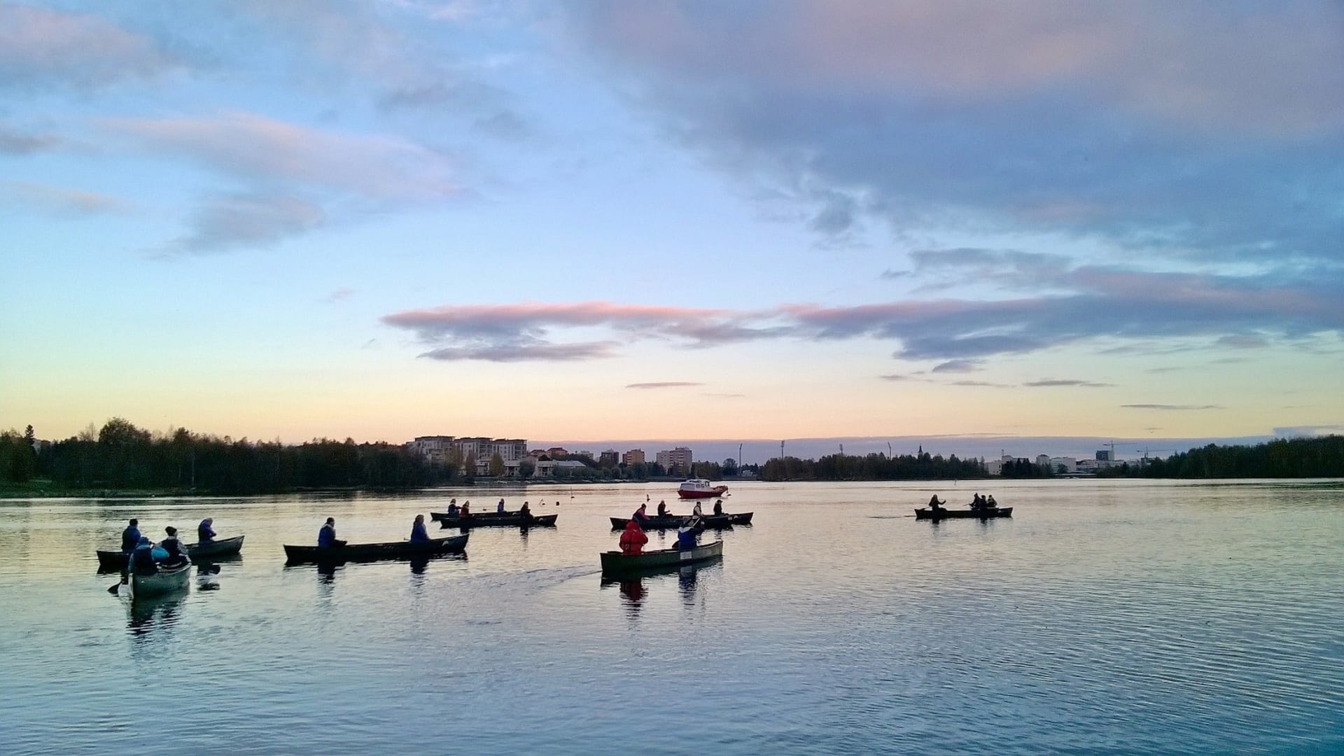 City canoeing day or night