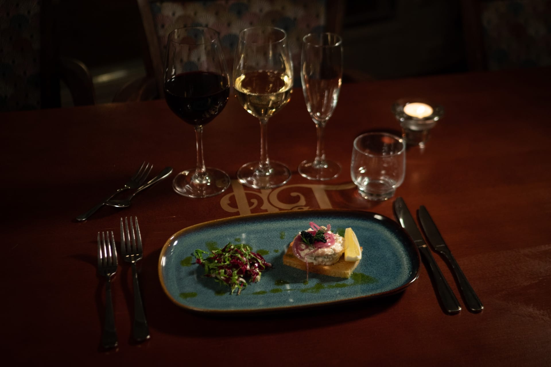 Entrée and wine tasting Entrée and wine tasting