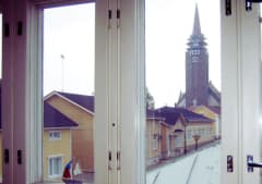Näkymä ikkunasta Wanhaan Raaheen ja Raahen kirkolle