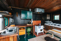 Lahjakortti kelluvaan luontomajoitukseen Saimaalla Ristiinassa.