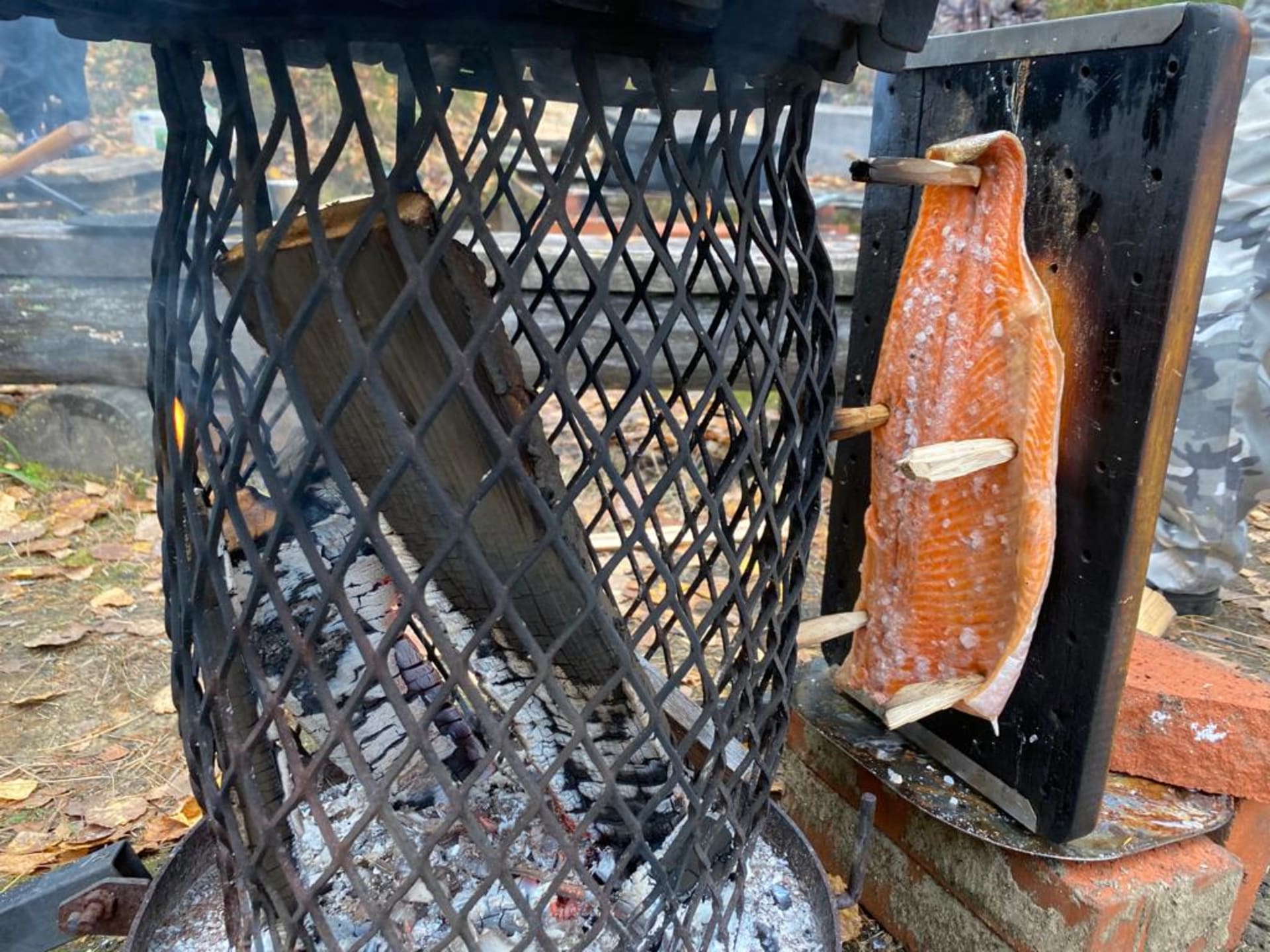 Salmon made with open fire
