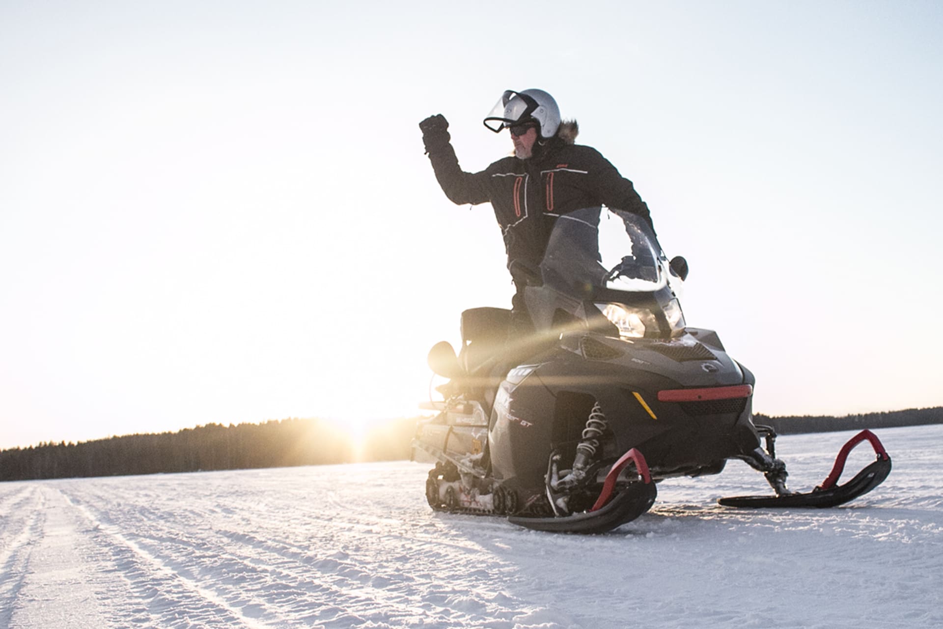 Snowmobile guide