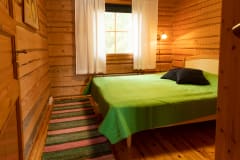 Syväjärvi mökki sisältä. Syväjärvi cottage interior.