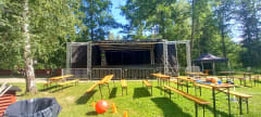 A mobile mobile stage can be ordered for performers