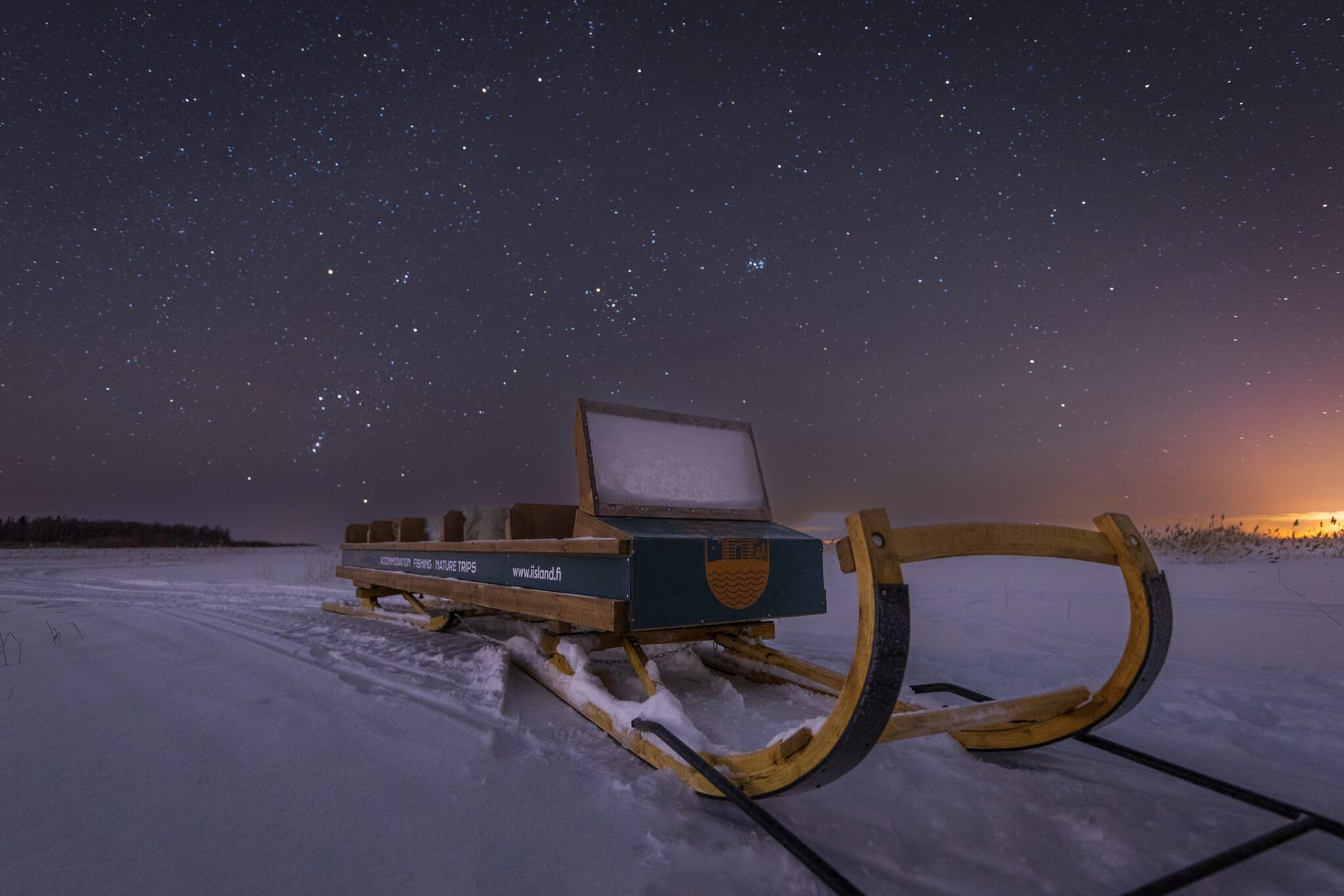 Sleigh ready for guests in Ii