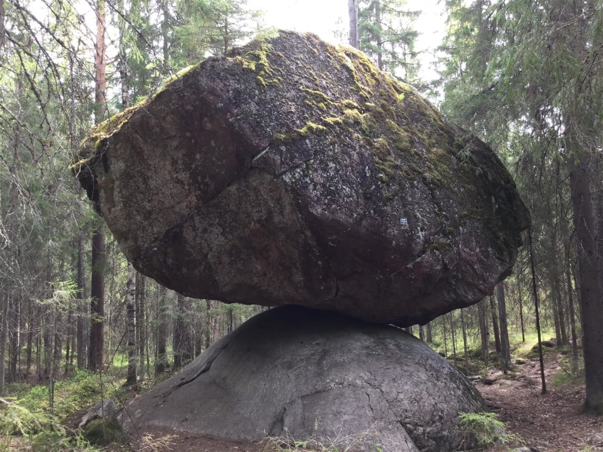 Kummakivi erratic boulder