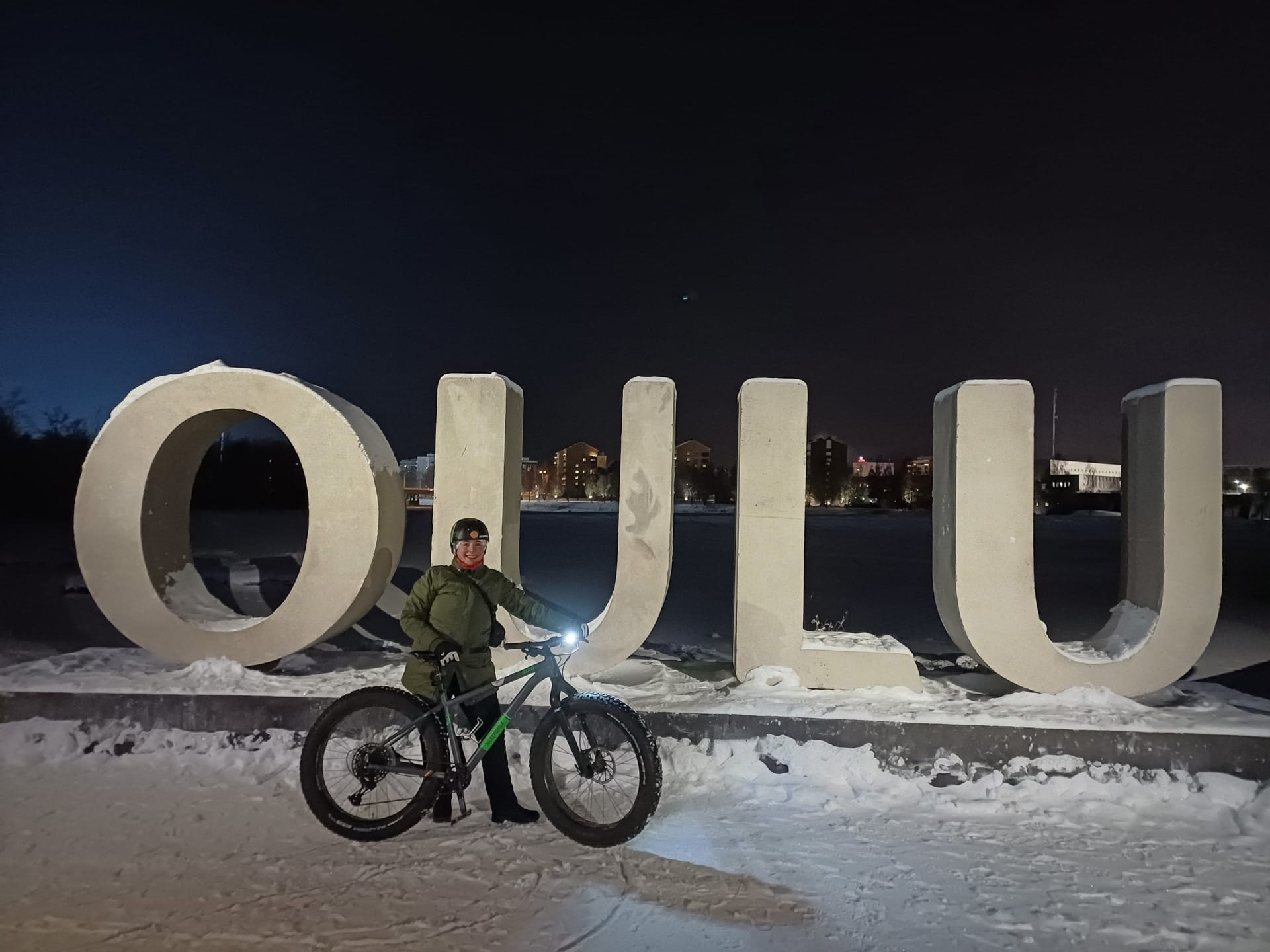 Oulu-sign at polar night