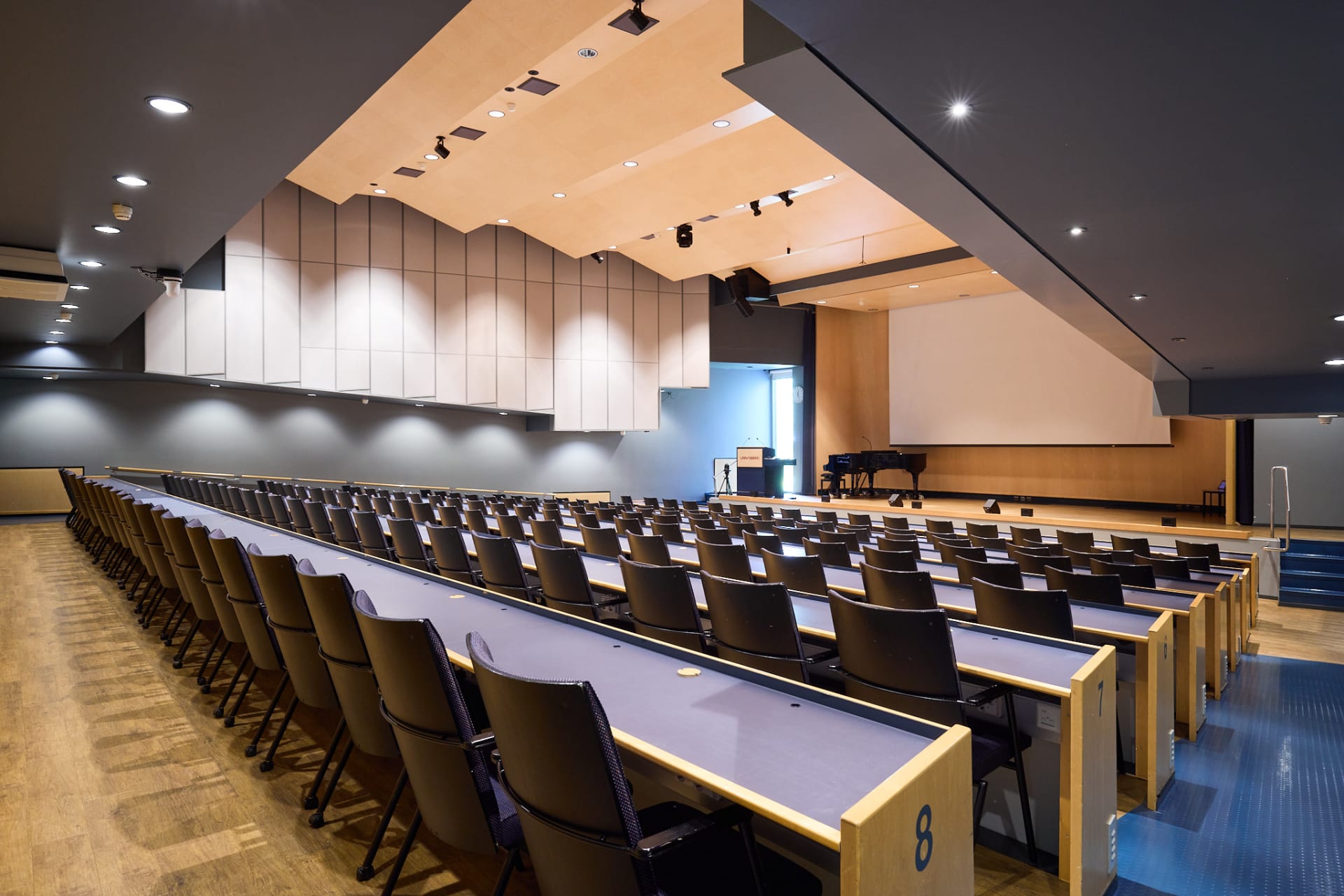 Hotel Linnasmäki's auditorium for 160-220 persons. Hotel Linnasmäki's auditorium for 160-220 persons.