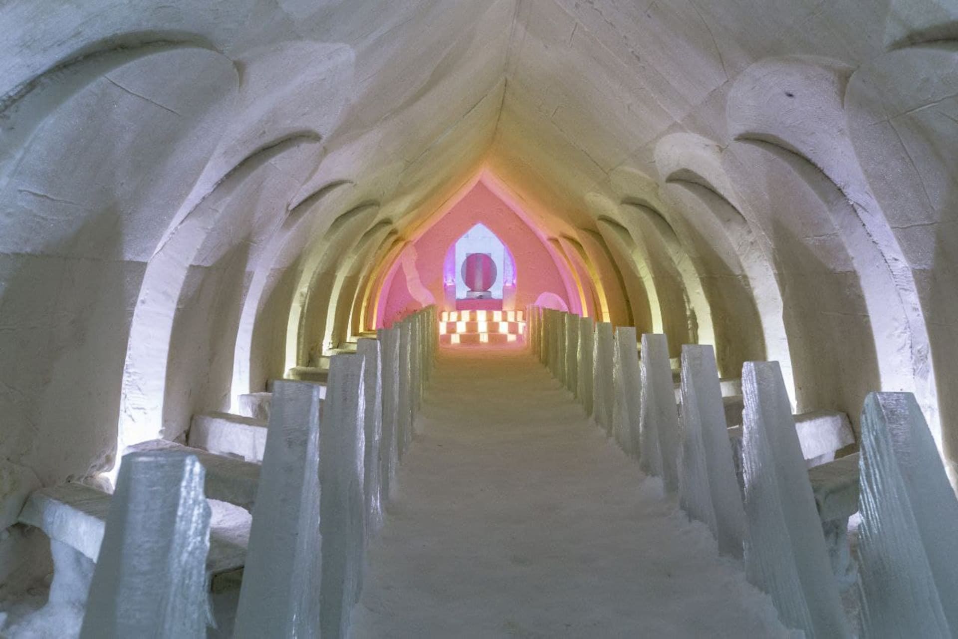 Arctic Snow hotel