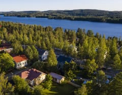 Puu-Nurmeksen taloja kuvattuna ilmasta