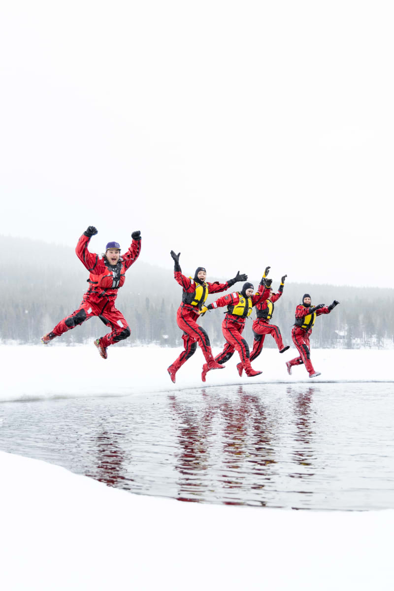 Ice floating experience | Visit Finland