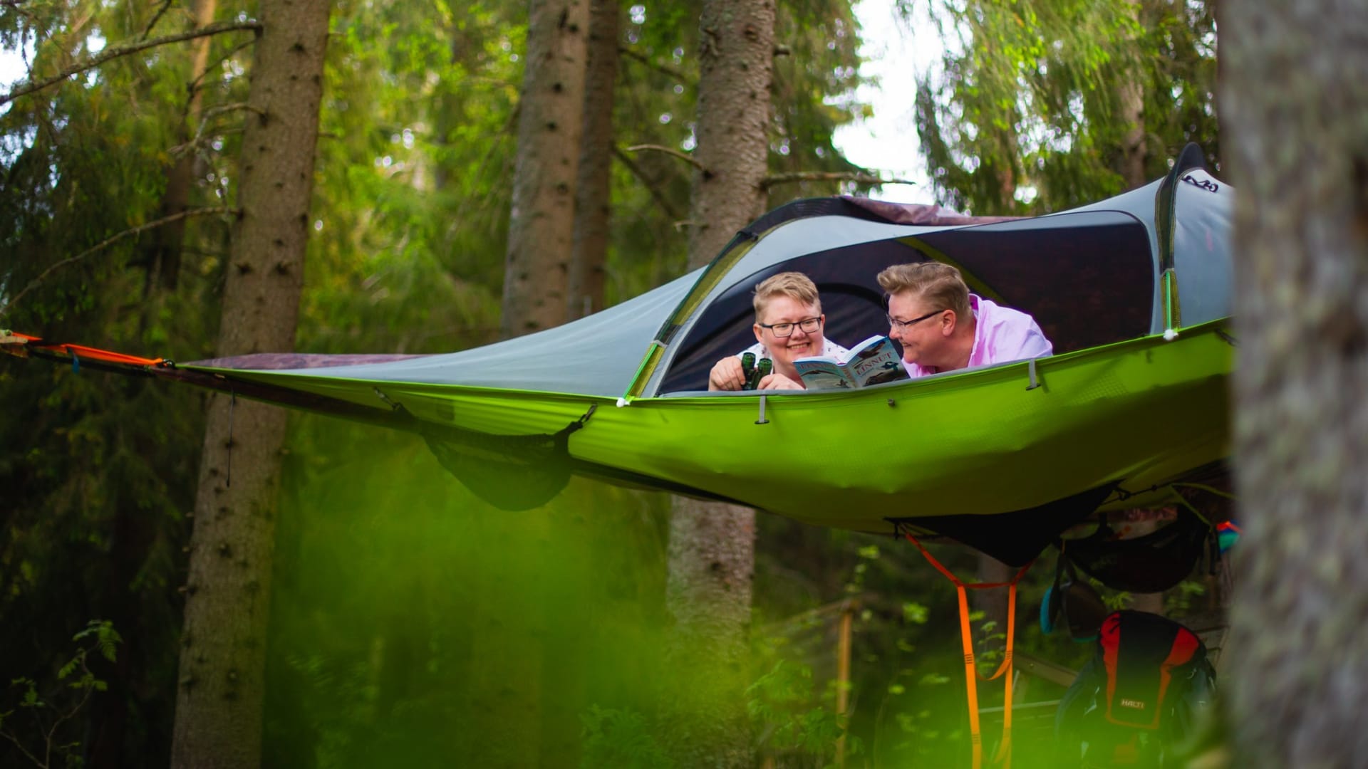It is wonderful to relax in the Tentsile tree tent glamping site of Kommee Kurki.