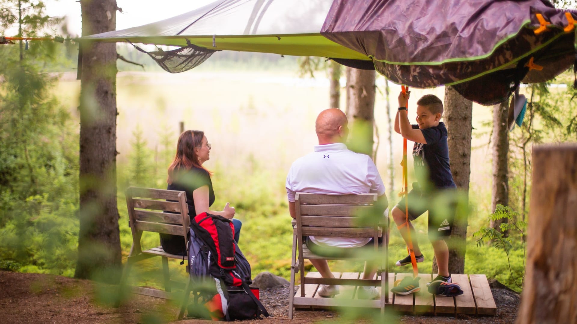 The higher-set tree tent is at a great spot to have the view to the bird lake Hanhijärvi.