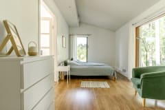 Tammikallion makuuhuone. The main bedroom.