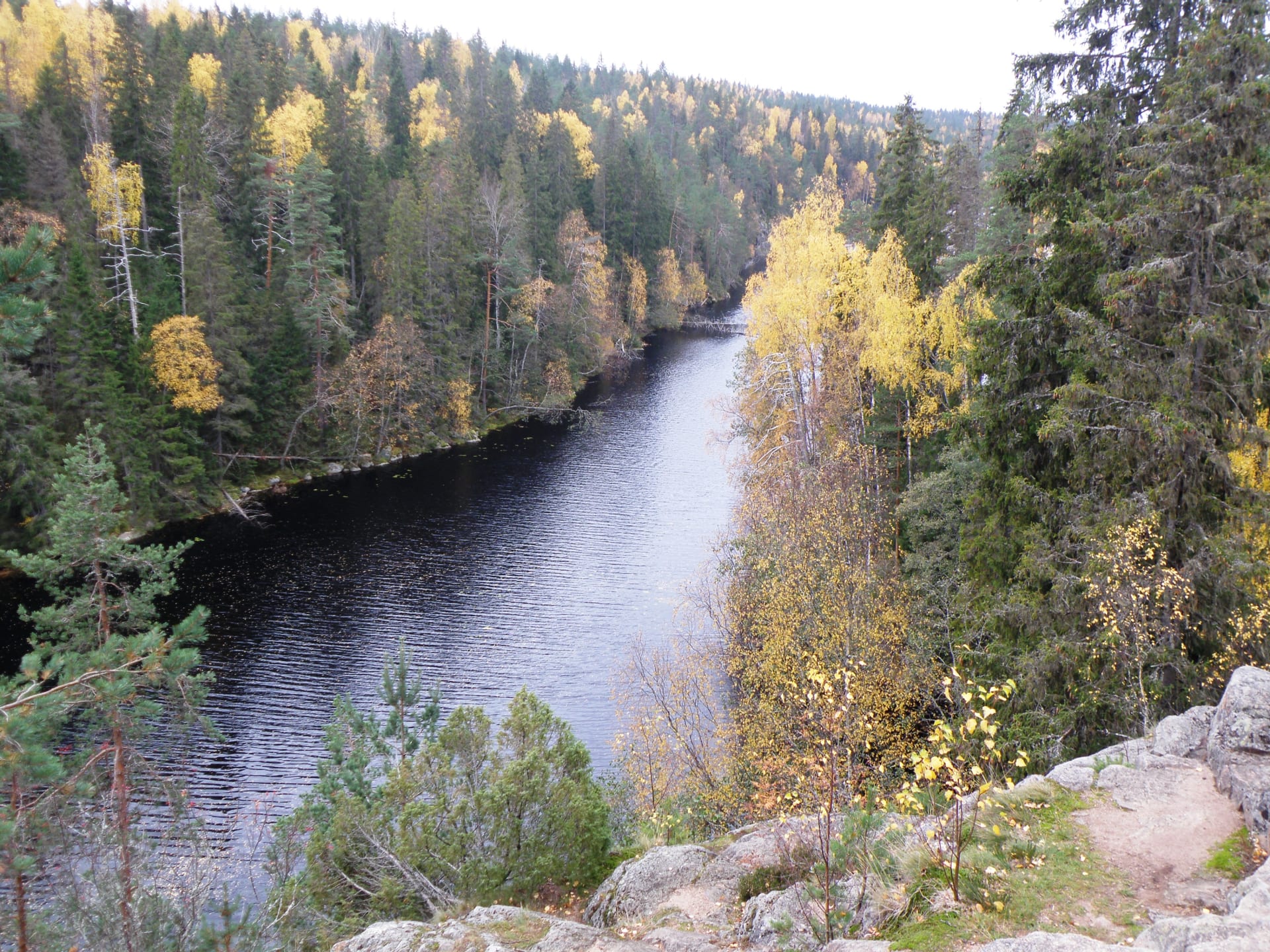 Explore most magnificent naturescapes at Pirkanmaa area. Lake Hell forexample.!