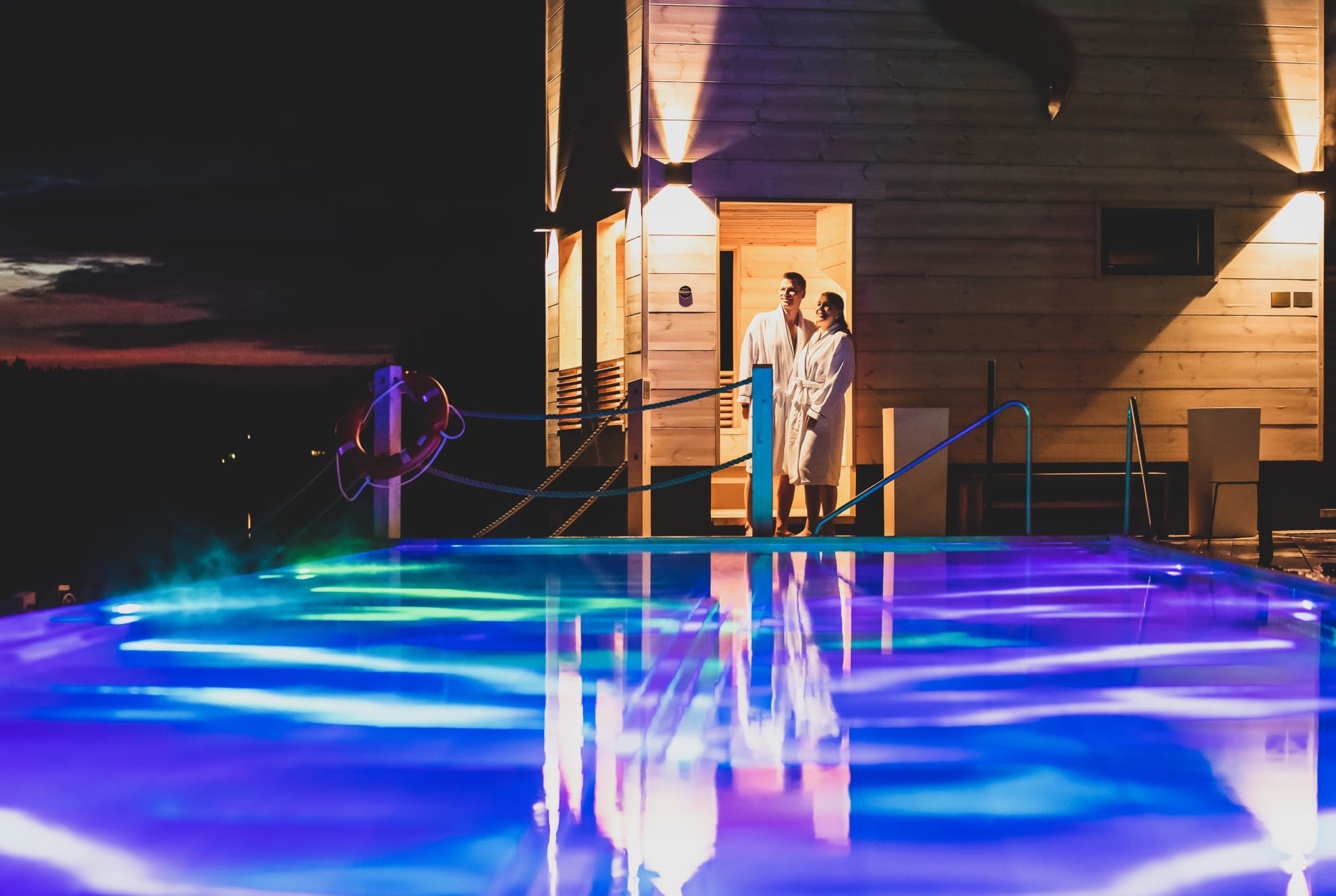 Smoke sauna and infinity pool