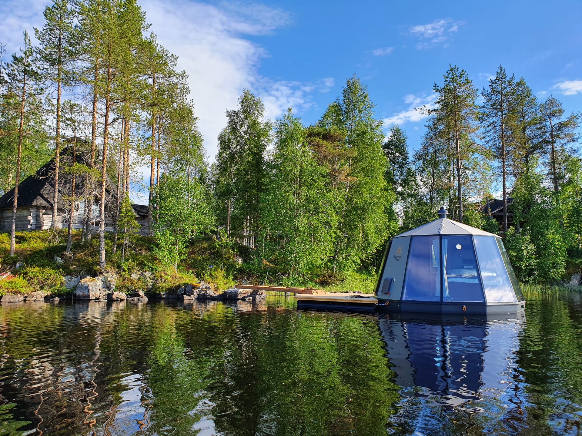 Floating AuroraHut accommodation in the summer