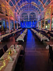 RoadHouse juhlakattaus valaistuksessa.