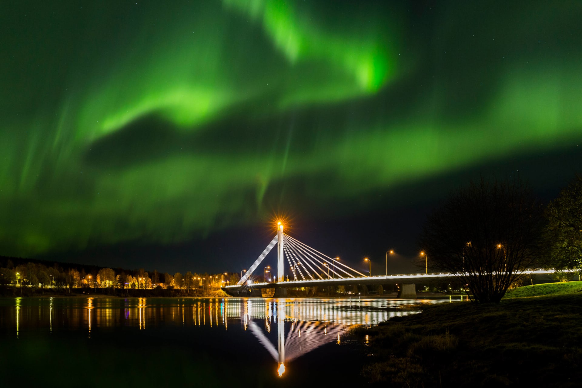Finland Winter Wonders: From Helsinki City Lights to Lapland Snow Adventures