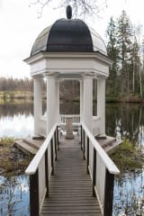 Gazebo at Mustio Manor park - Huvimaja Mustion Linnan puistossa