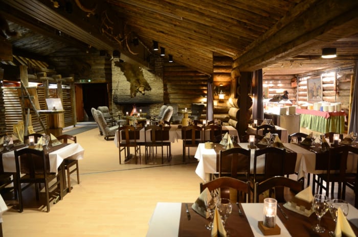 Log restaurant - Lapland Hotels Luostotunturi