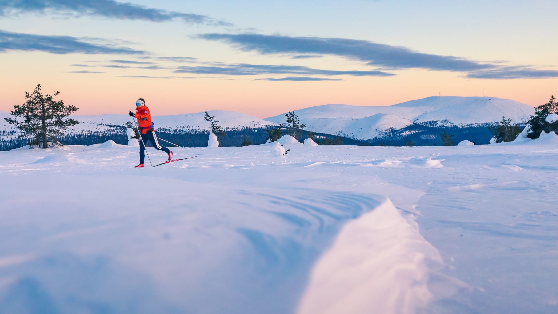 Cross country skiing in Kukastunturi, Ylläs