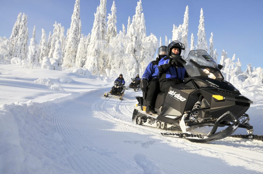 Snowmobiling Finland Snowmobile Safari in Vuokatti | Visit Finland