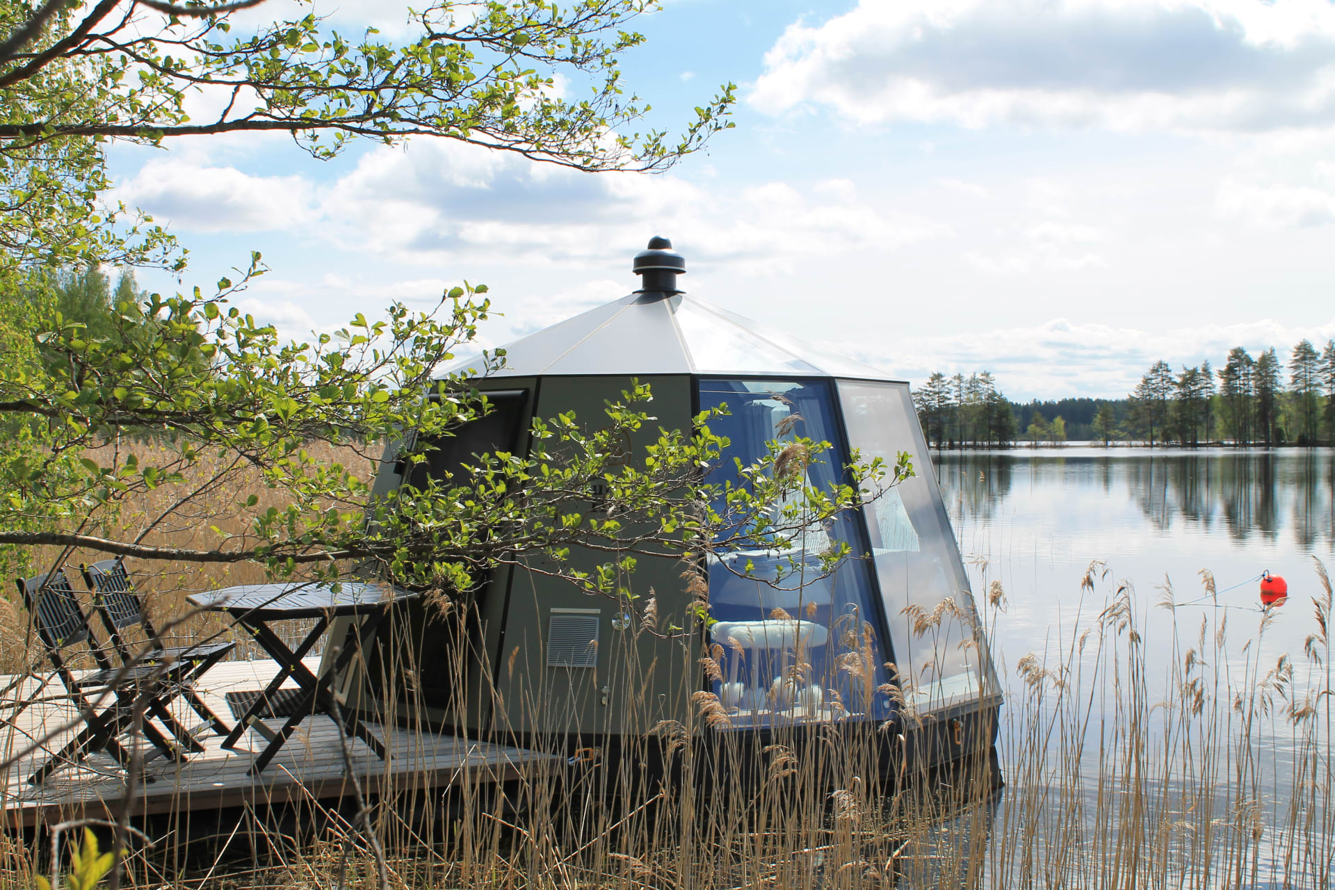 AuroraHut igloo boat