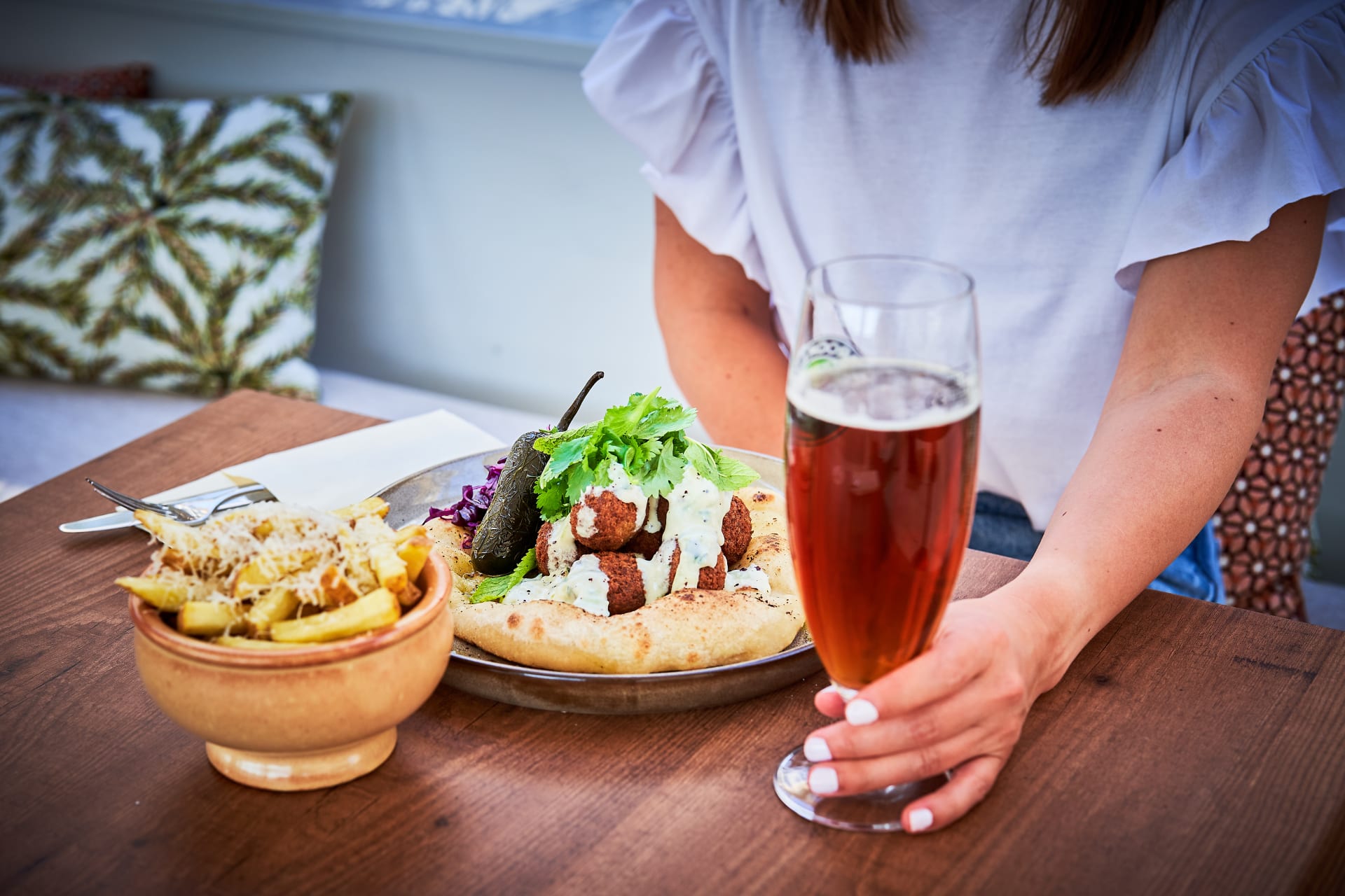 Ravintolan annoskuva terassilta Ravintolan annoskuva terassilta