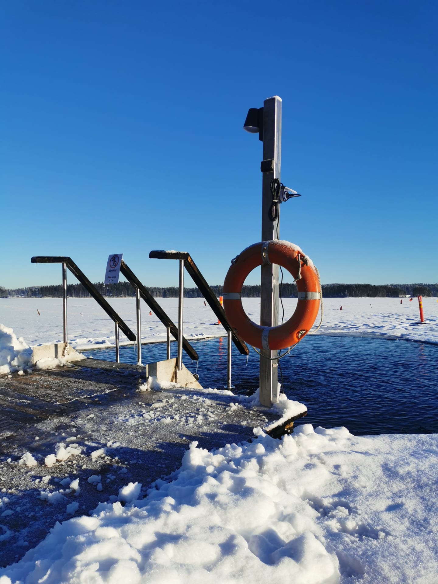 Ice swimming with Sauna