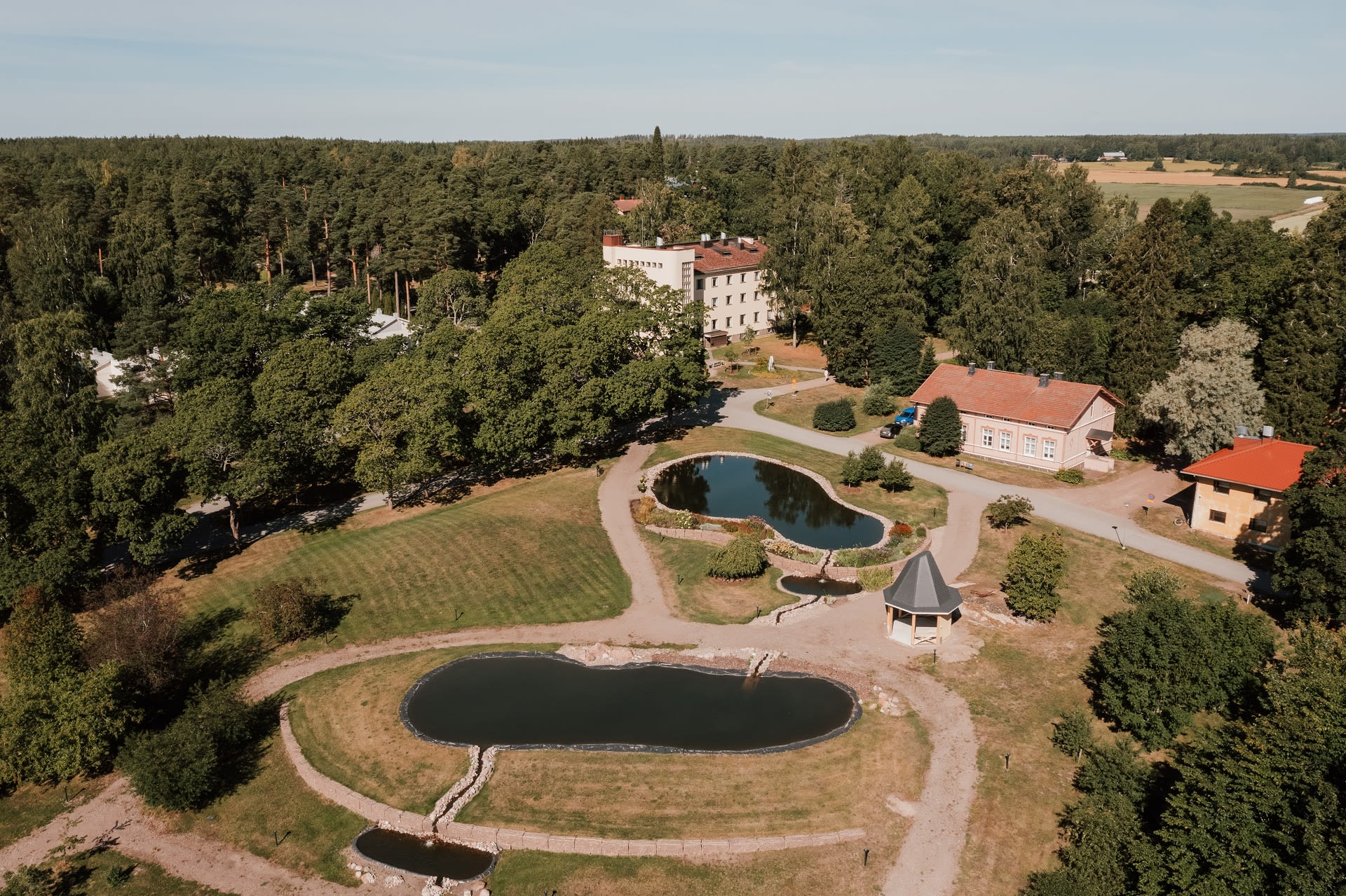 Feel the historical environment of Harju which dates back to the 18th century, to the times of the Russian Empress Catherine the Great