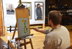 Taidemaalarin työpaja Laukaan Tupaswillassa