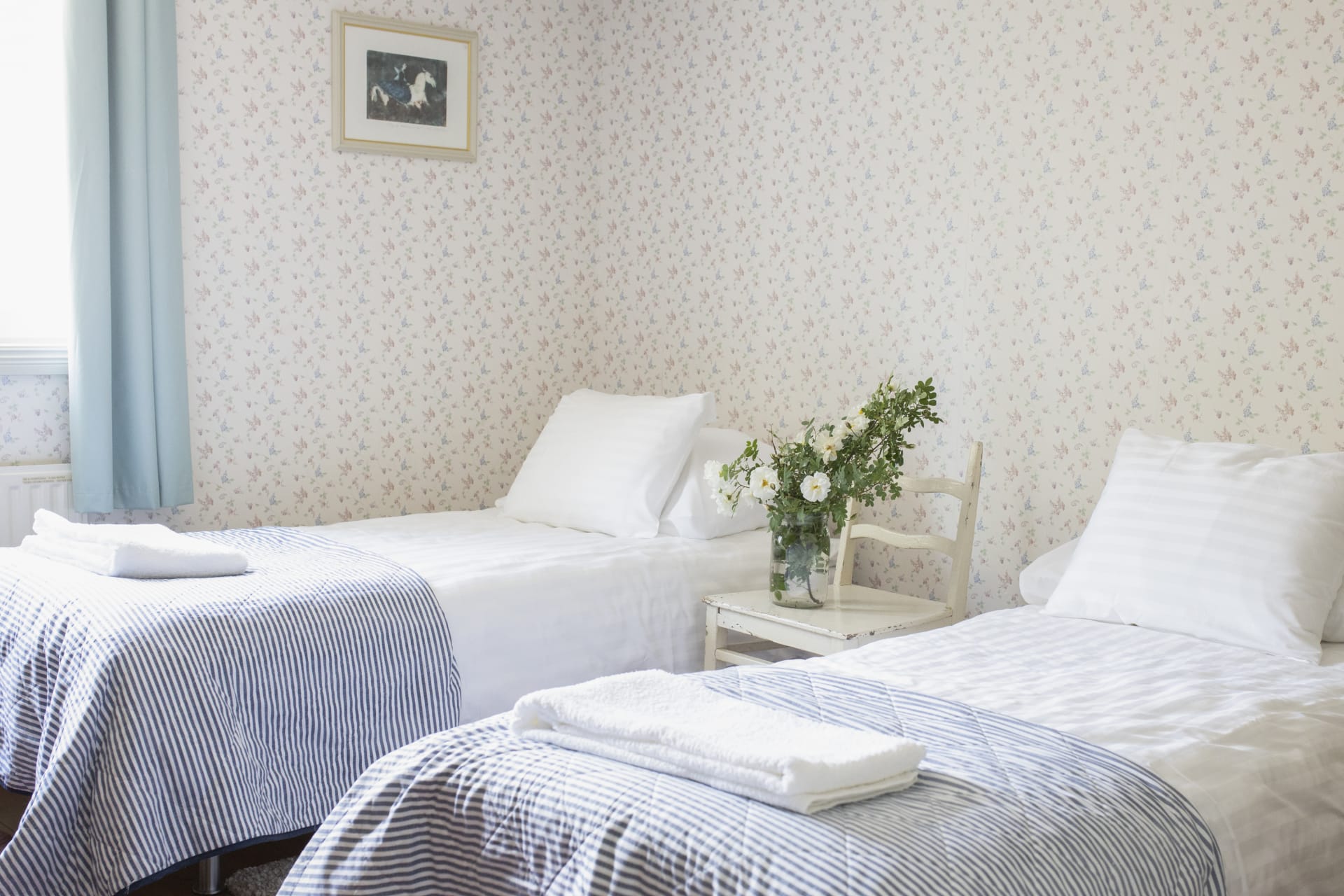 Country style room, Karkausmäen Kammari