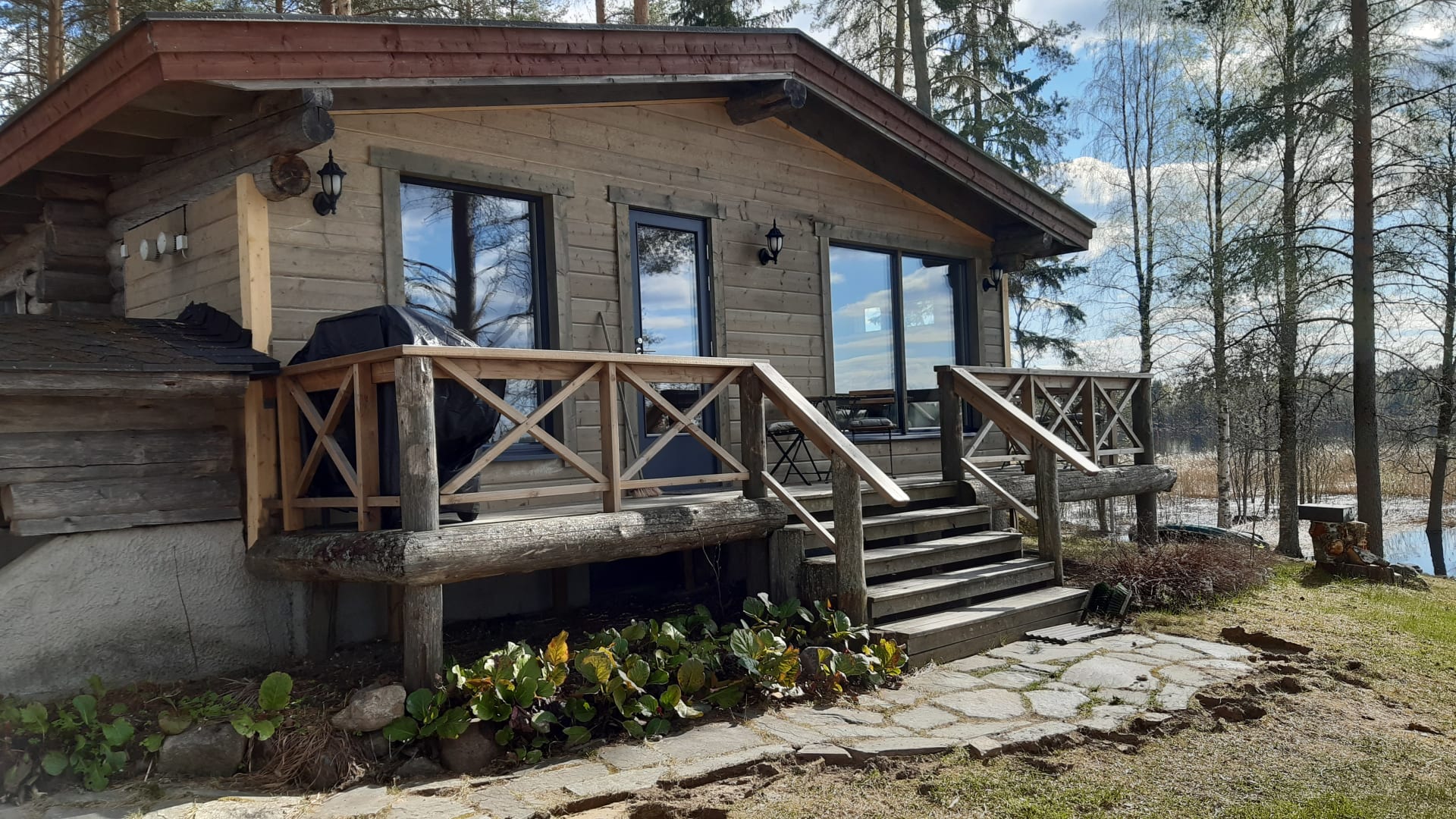 Ankkuri log cottage by lake Onkivesi at Jokiniemen matkailu