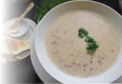 Savuporojuustokeitto (烟熏驯鹿芝士汤)