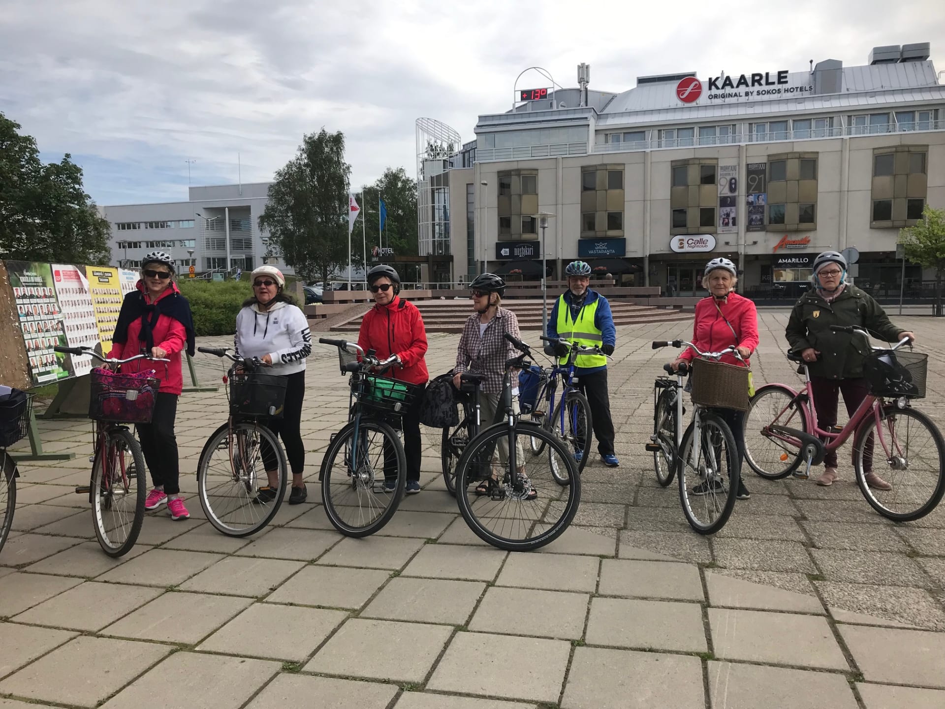 Opastettu pyöräilykierros