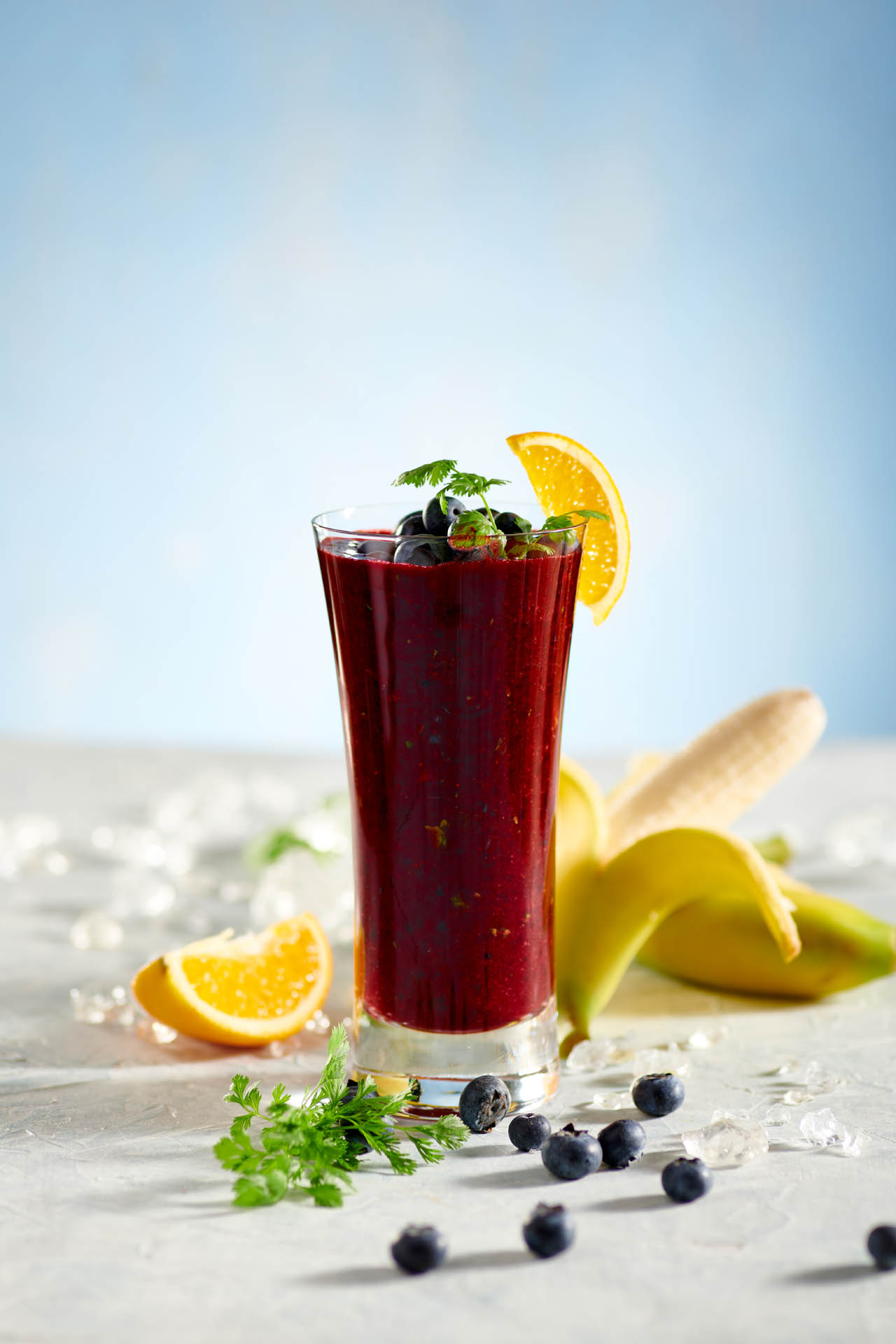 Amazing smoothie which detoxes from heavy metals. Blueberry, coriander, dulse, banana, orange juice.