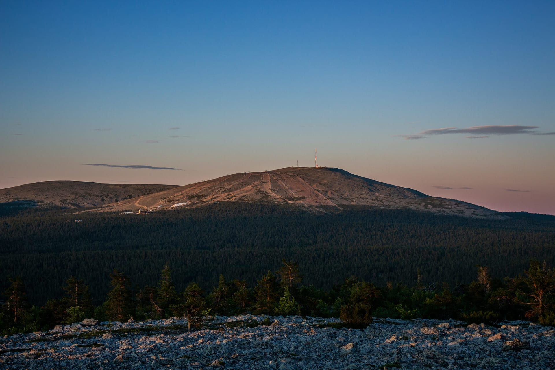 midnight sun and ylläs