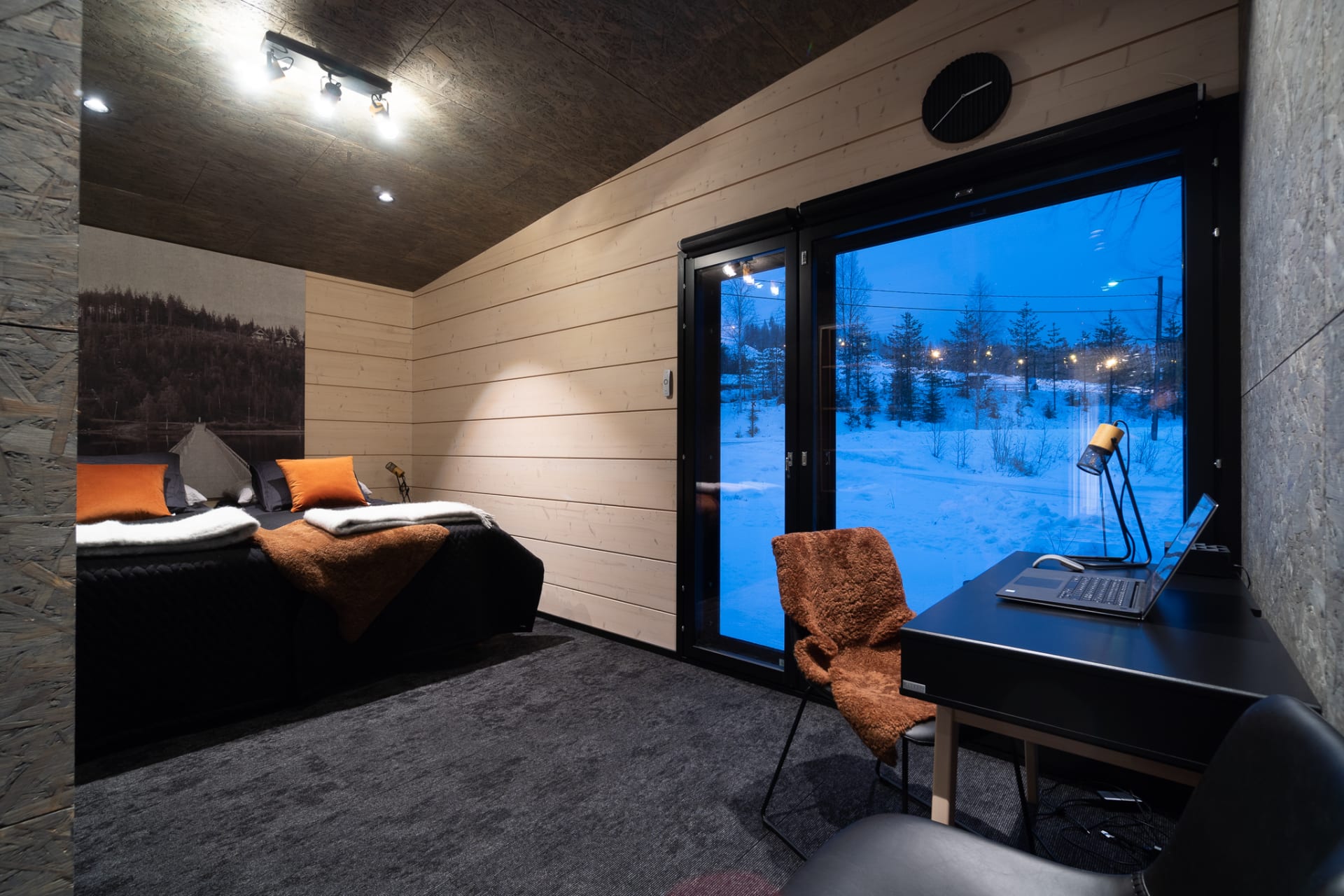 Five soundproofed bedrooms